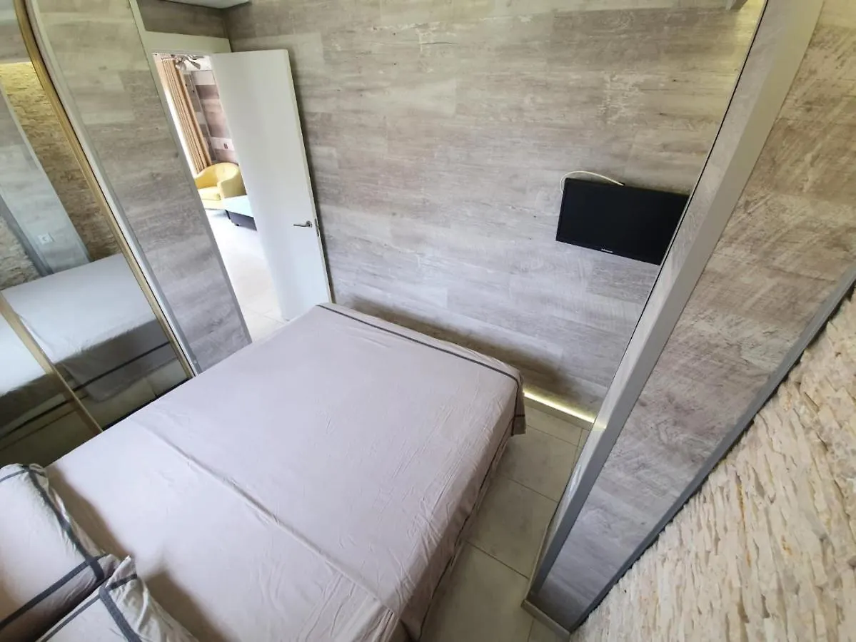 Apartamento En Salou Con Las Vistas Al Port Aventura Hiszpania